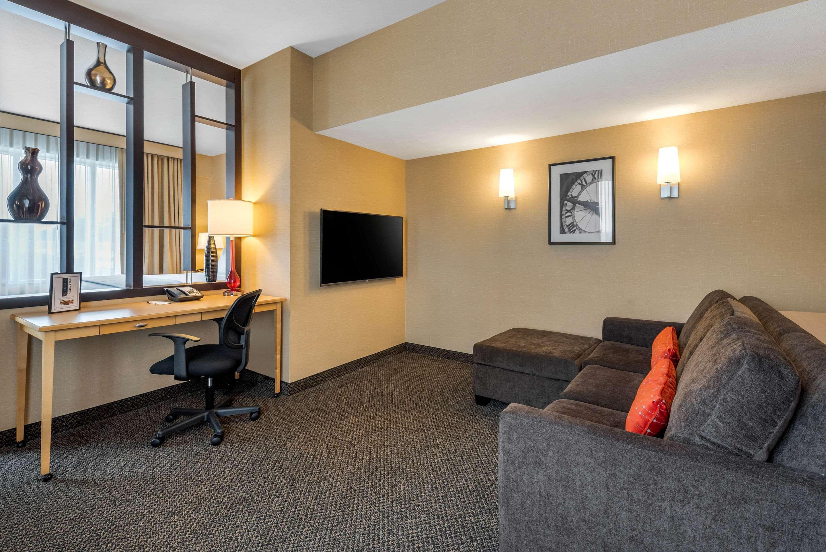 Cambria Hotel Akron - Canton Airport Uniontown Exteriör bild