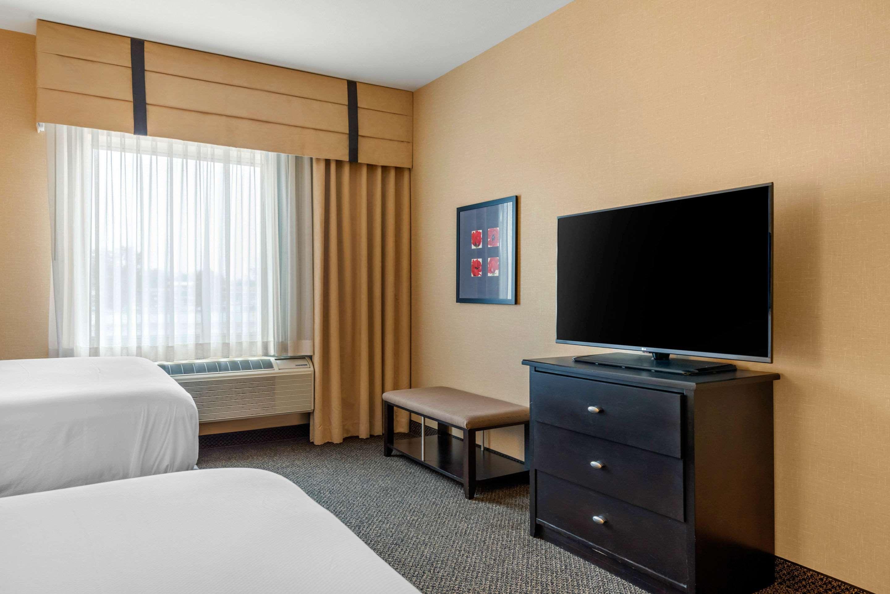 Cambria Hotel Akron - Canton Airport Uniontown Exteriör bild