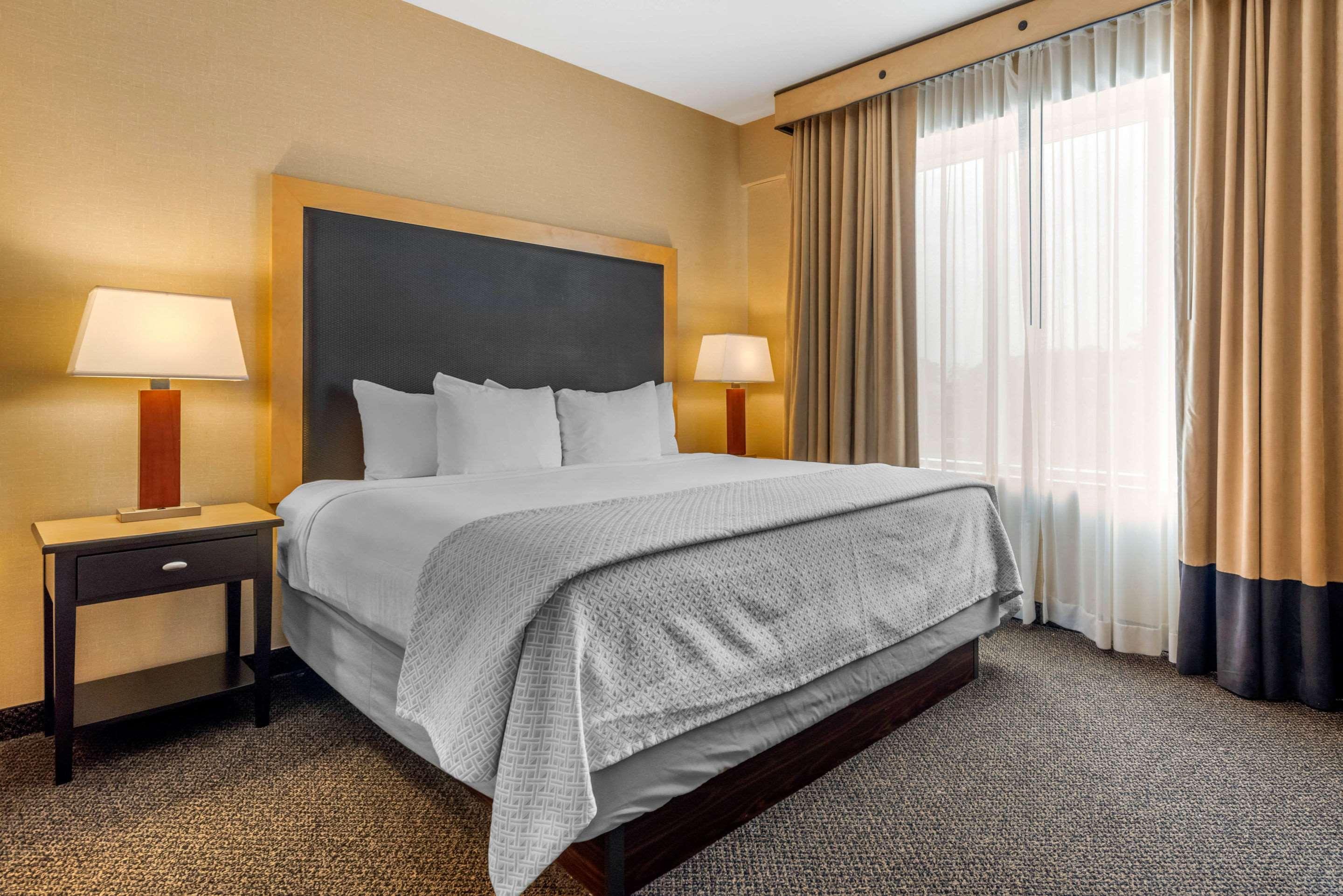 Cambria Hotel Akron - Canton Airport Uniontown Exteriör bild