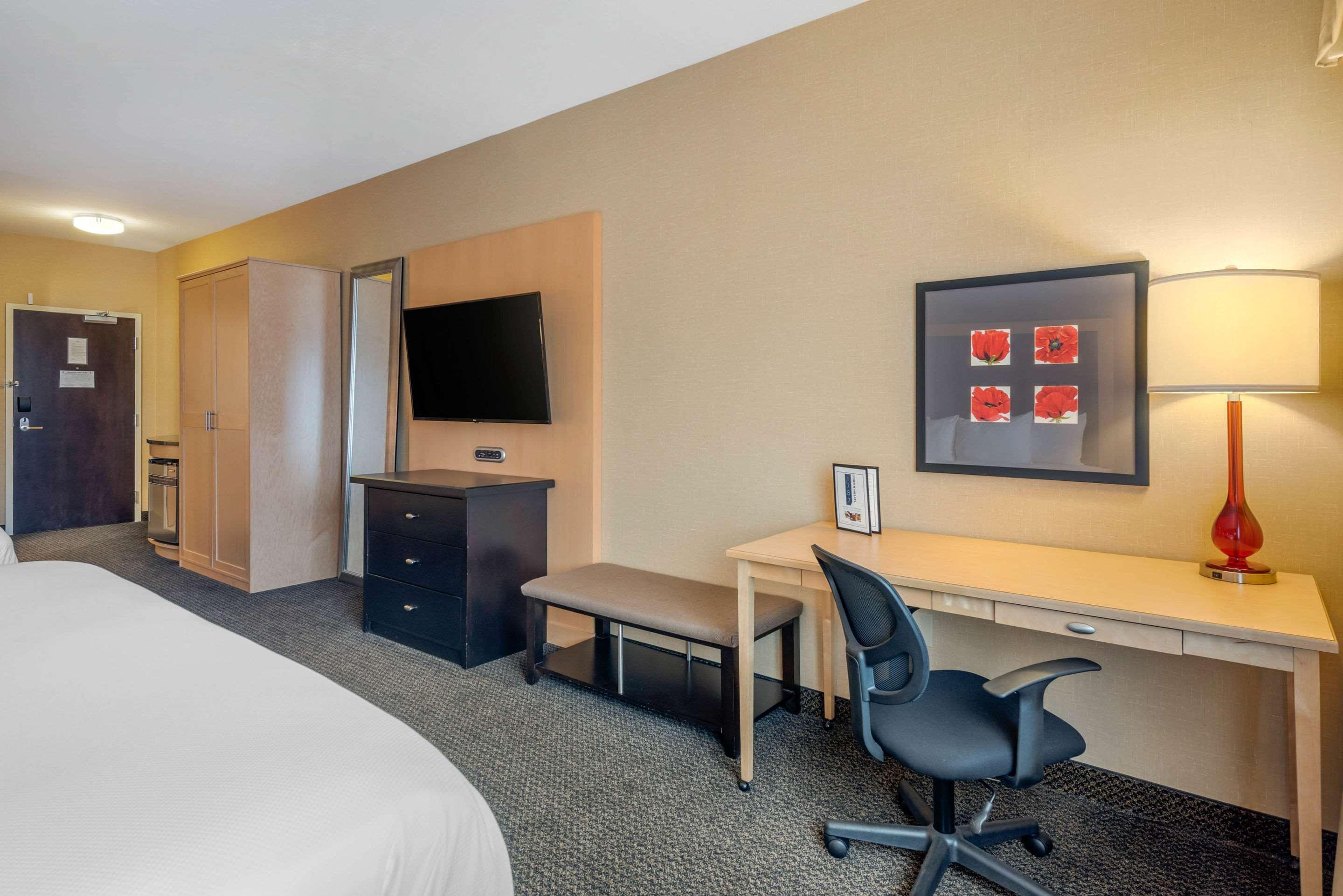 Cambria Hotel Akron - Canton Airport Uniontown Exteriör bild