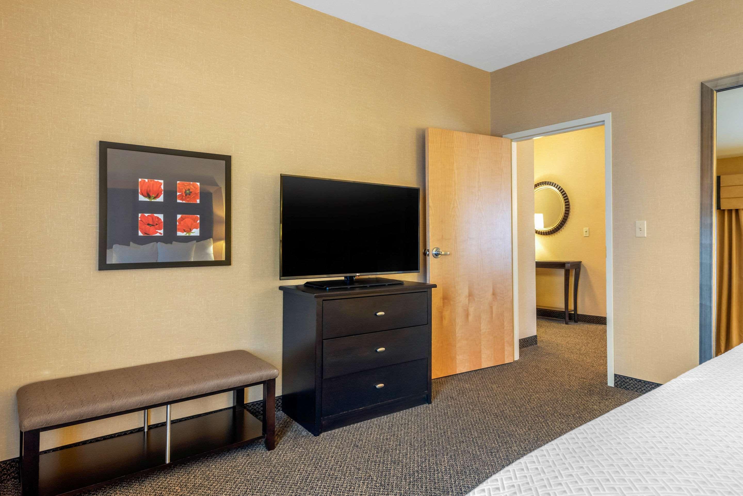 Cambria Hotel Akron - Canton Airport Uniontown Exteriör bild