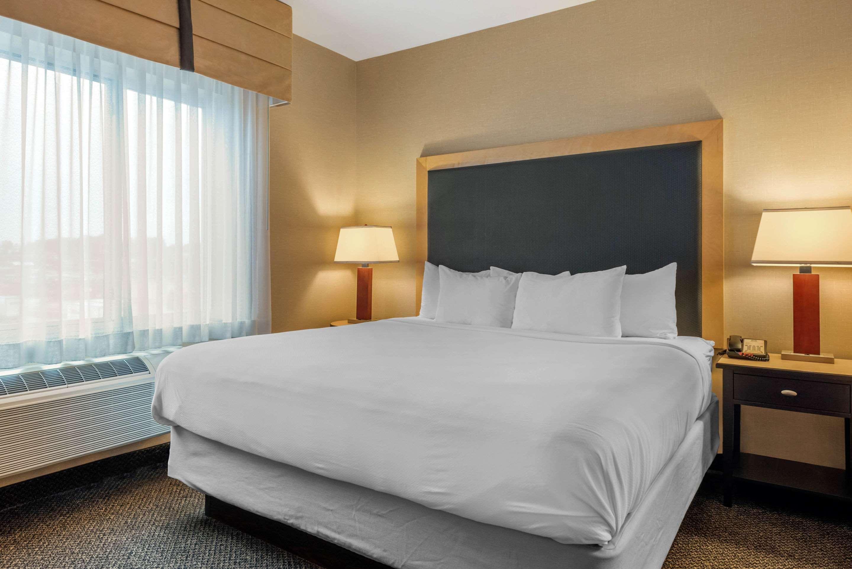 Cambria Hotel Akron - Canton Airport Uniontown Exteriör bild