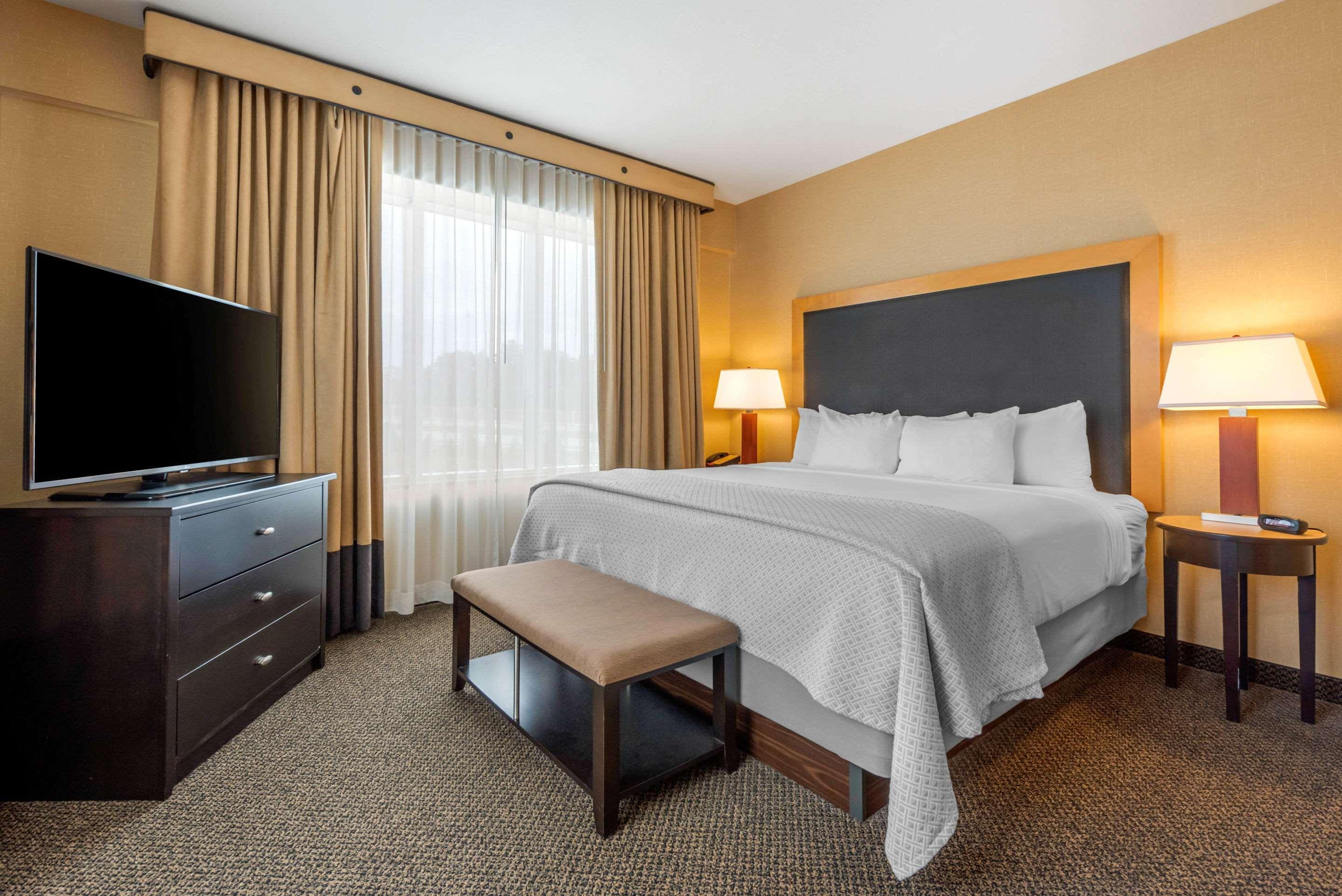 Cambria Hotel Akron - Canton Airport Uniontown Exteriör bild