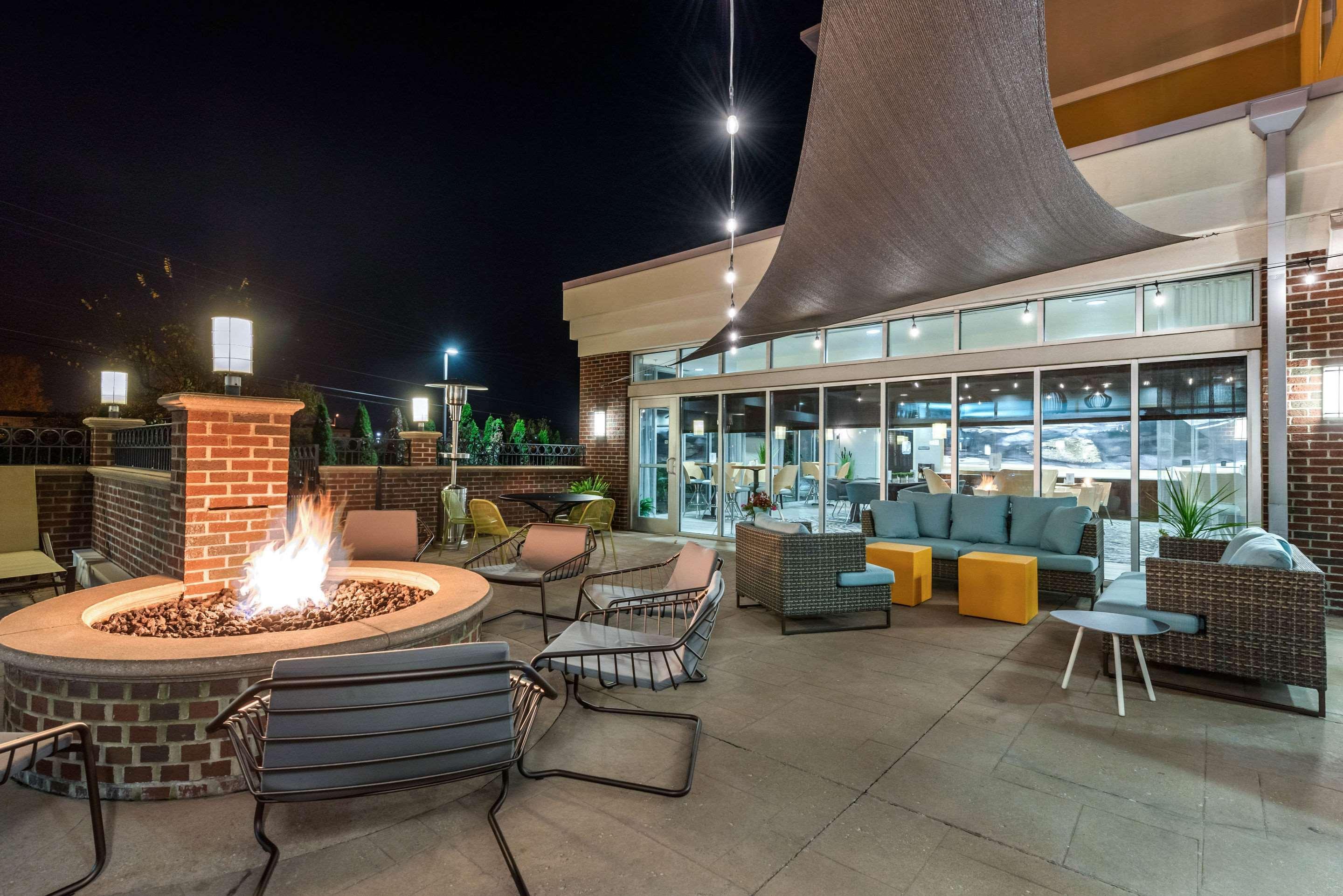 Cambria Hotel Akron - Canton Airport Uniontown Exteriör bild