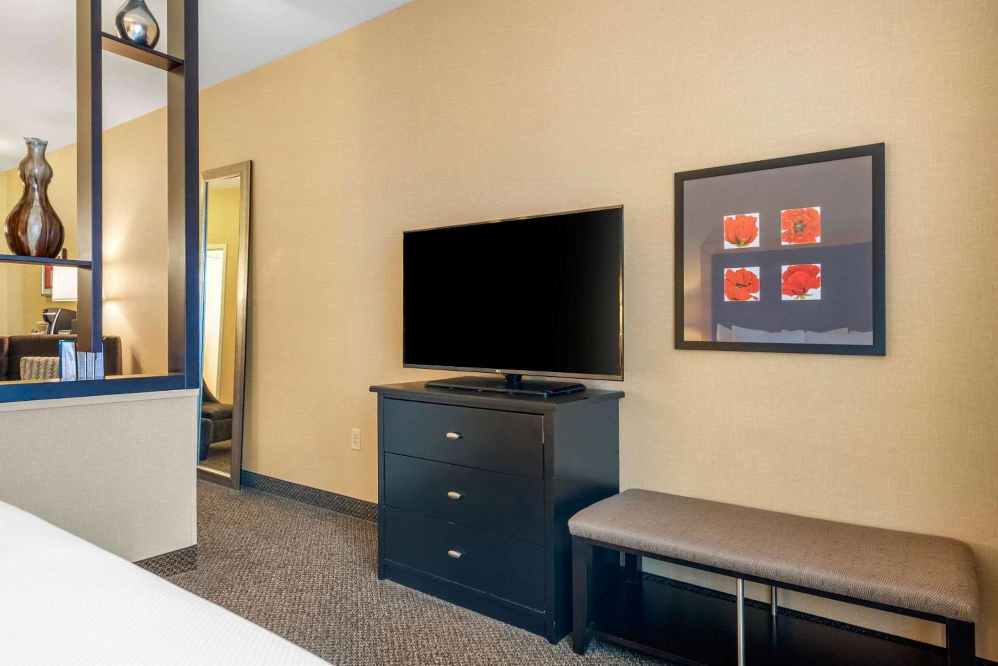Cambria Hotel Akron - Canton Airport Uniontown Exteriör bild