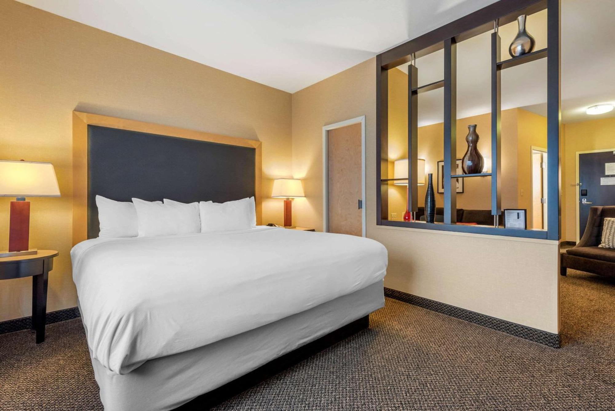 Cambria Hotel Akron - Canton Airport Uniontown Exteriör bild
